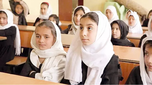 Talibandan 10 yaşdan yuxarı qızlara QADAĞA